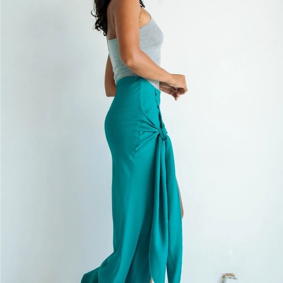 NWT THE LINE BY K Celia skirt Sz Small - Picture 2 of 5